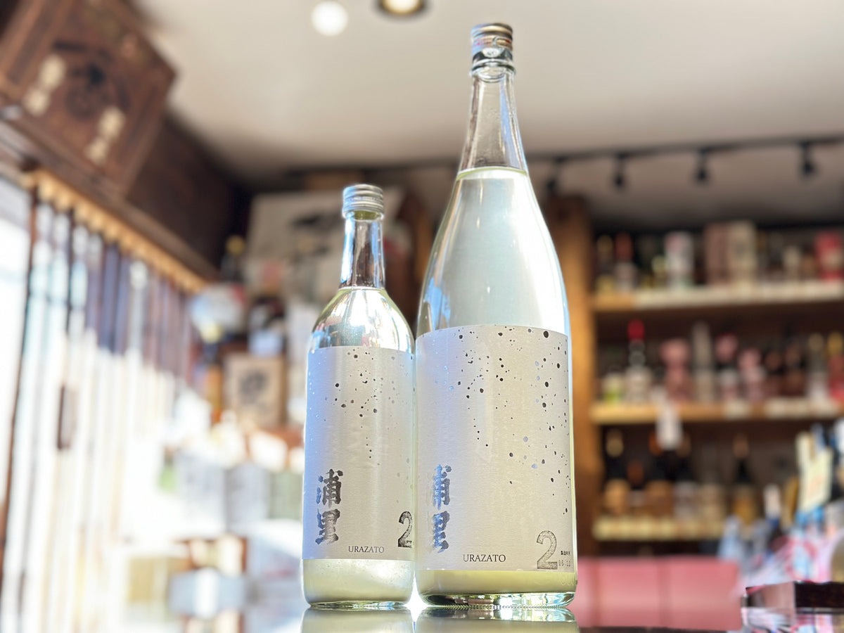 うり坊2匹です。 浦里 | 純米 うすにごり 2nd – すずき酒店 ONLINE STORE